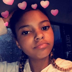 Meet your Posher, Kaleigh